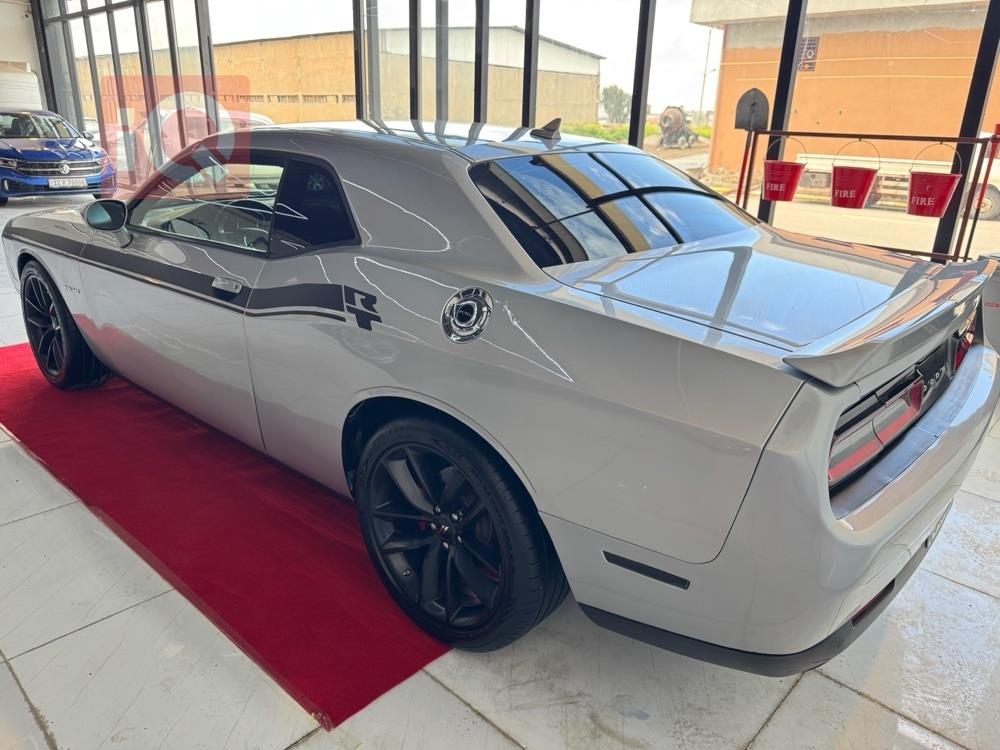 دۆج چالنجەر